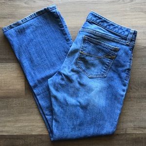 Gap Women’s Jeans Medium Light Wash Curvy Flare